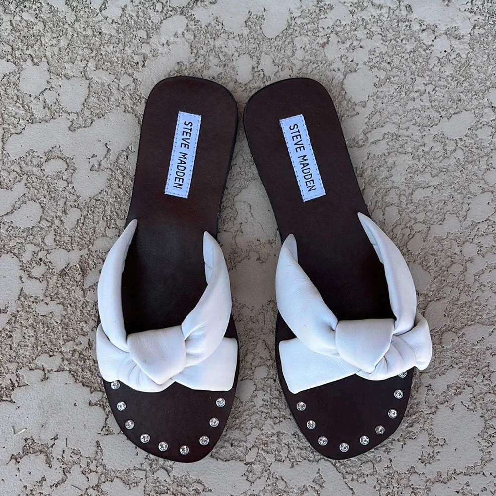 steve madden puffy strap bone leather sandals with rhinestones - Picture 2 of 5